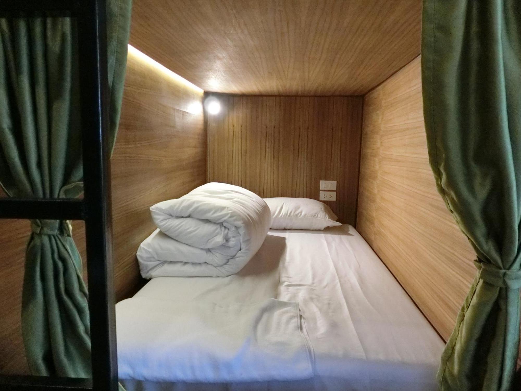 666 Cnx Hostel Chiang Mai Ngoại thất bức ảnh